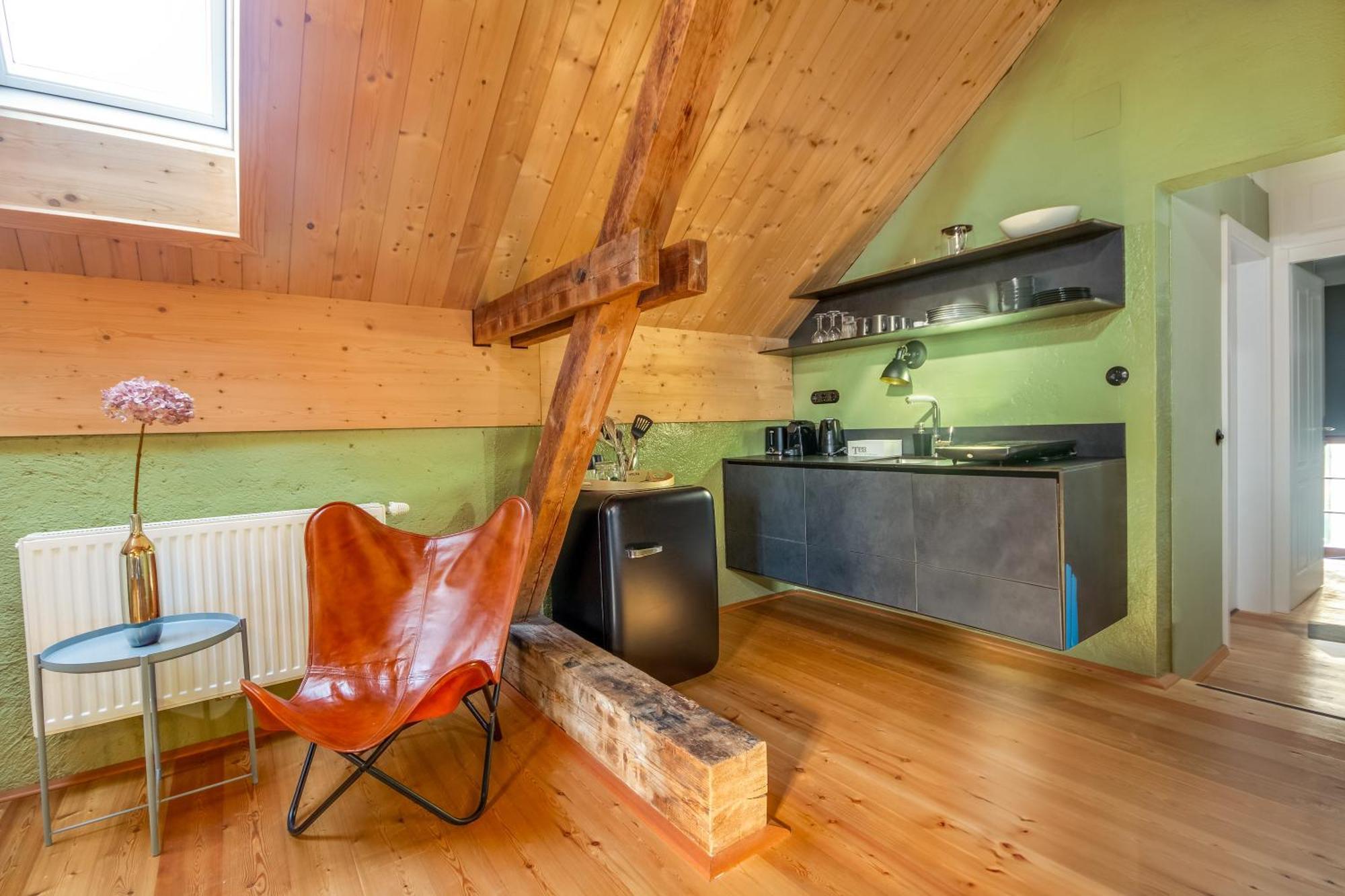 Grosses City-loft - Schwingstuhl & Sterne